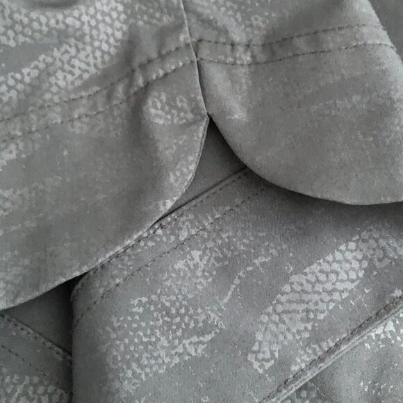 NEW Orvis Camo Embossed Pull On Travel Golf Skort - NEW - Picture 7 of 10